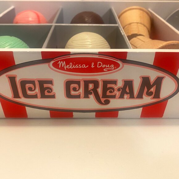 Melissa & Doug Deluxe Ice Cream Parlor Set - Picture 1 of 3